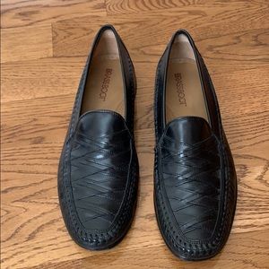 Black leather dress/casual shoes size 10M